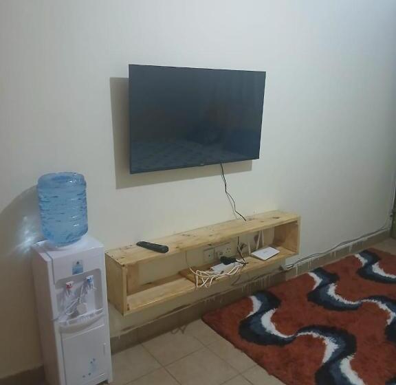 تختخواب و صبحانه Studio Space