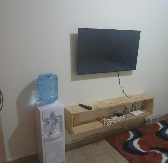 تختخواب و صبحانه Studio Space