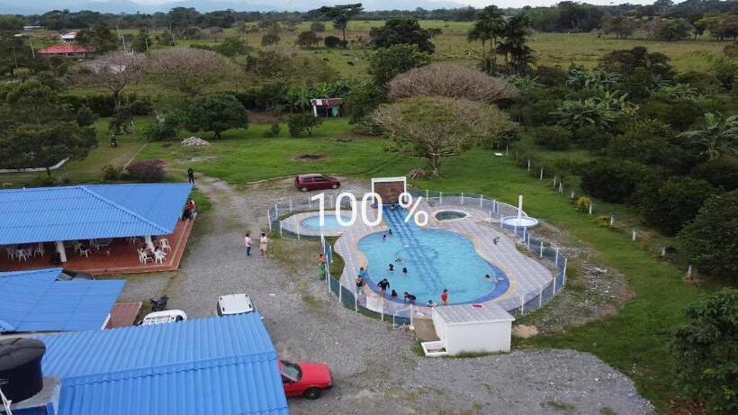 هتل Finca Turística Villa Chela