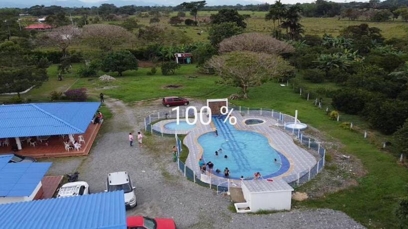 هتل Finca Turística Villa Chela