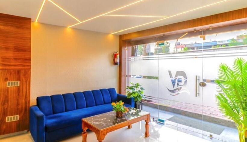 Отель Golden Velvet