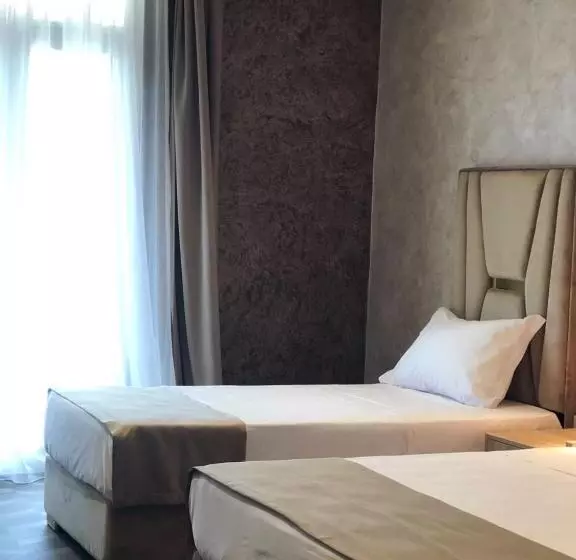 هتل Hôtel Césarée