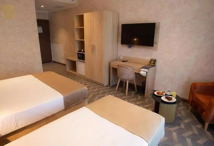 هتل Hôtel Césarée