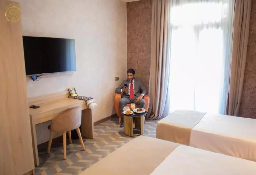 هتل Hôtel Césarée