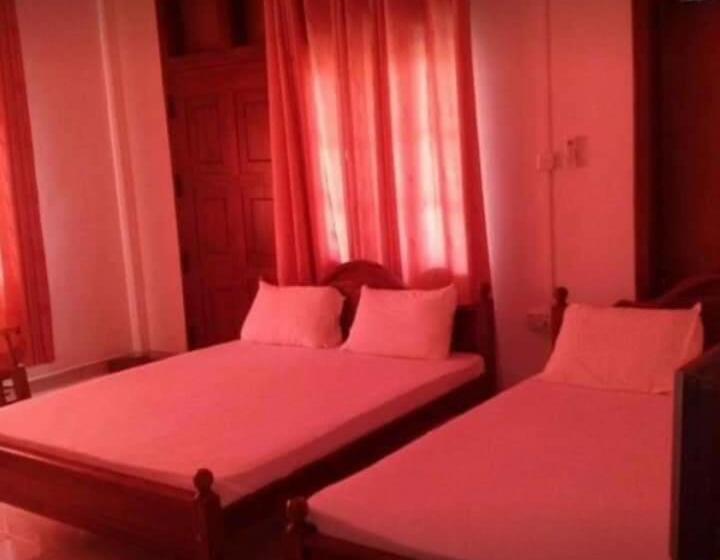 Hotel Indeewaree Lake View Resort