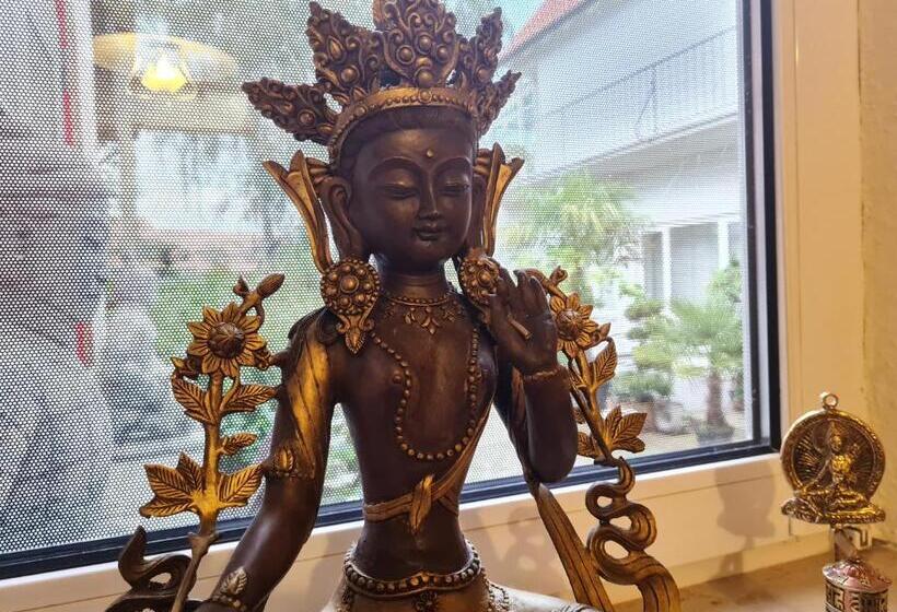 호텔 Seminarhaus Arya Maitreya