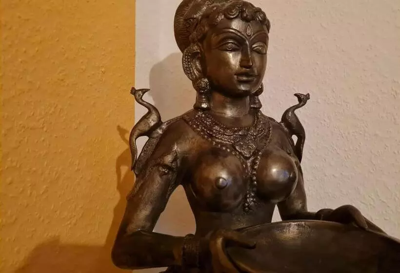 Hotelli Seminarhaus Arya Maitreya