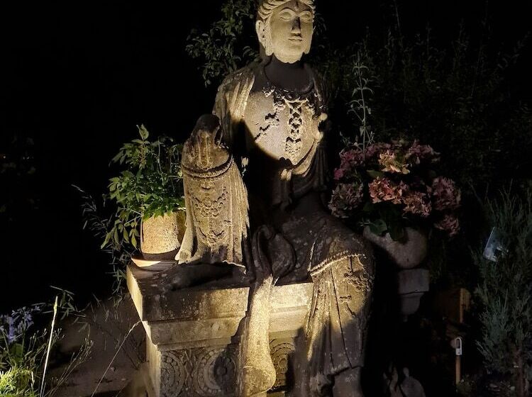 호텔 Seminarhaus Arya Maitreya