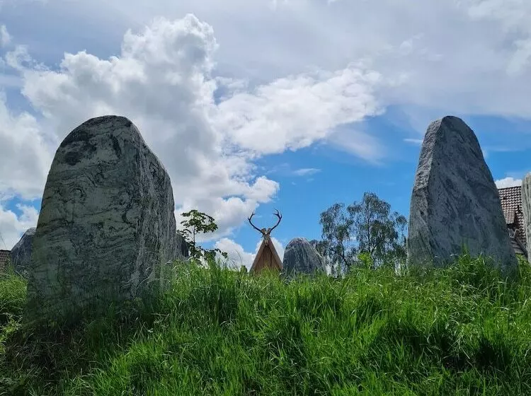 Hotelli Seminarhaus Arya Maitreya