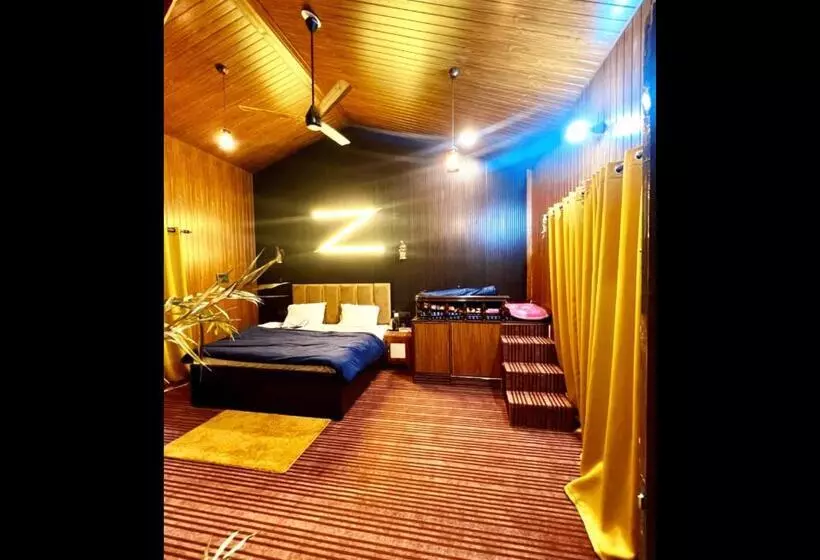 ホテル The Vyom Villa