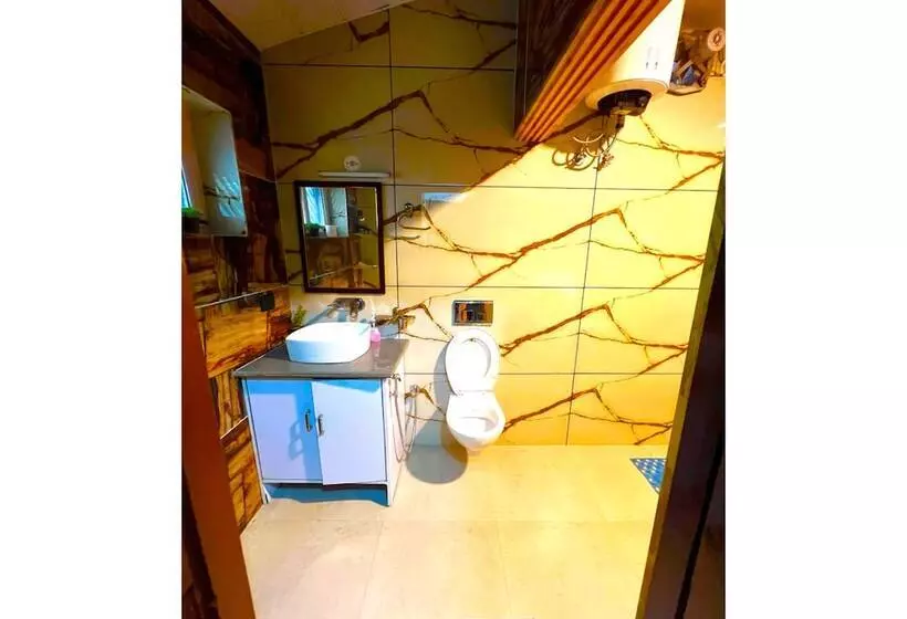 ホテル The Vyom Villa