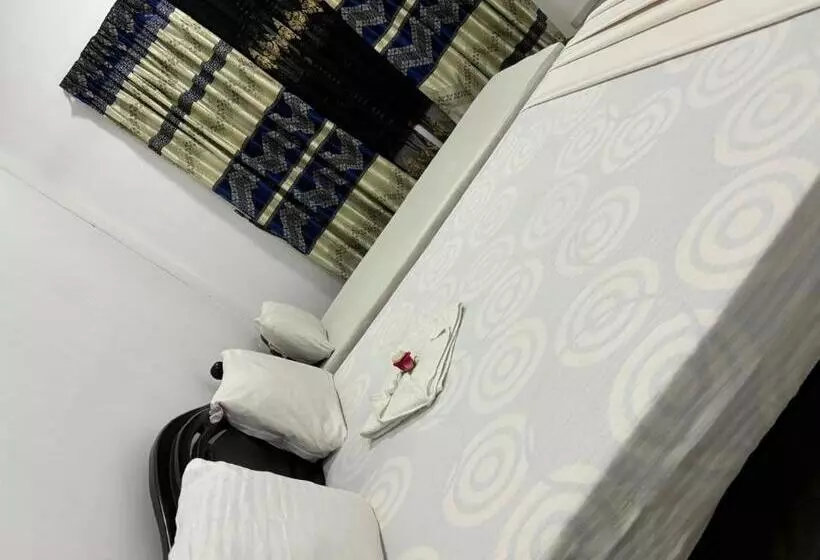 Hotelli Treatooo Lake Resort