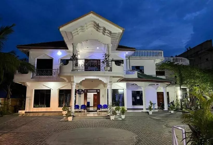 Hotelli Treatooo Lake Resort