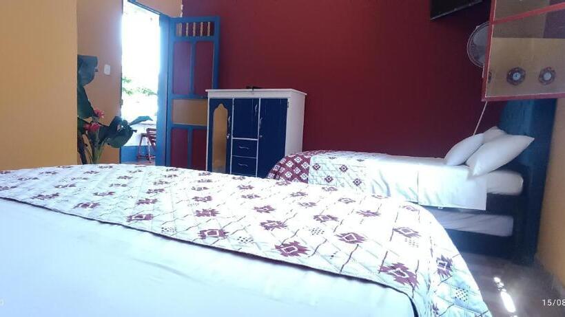 Pension (Hôtel basse catégorie) Casa Turística Jardín El Edén