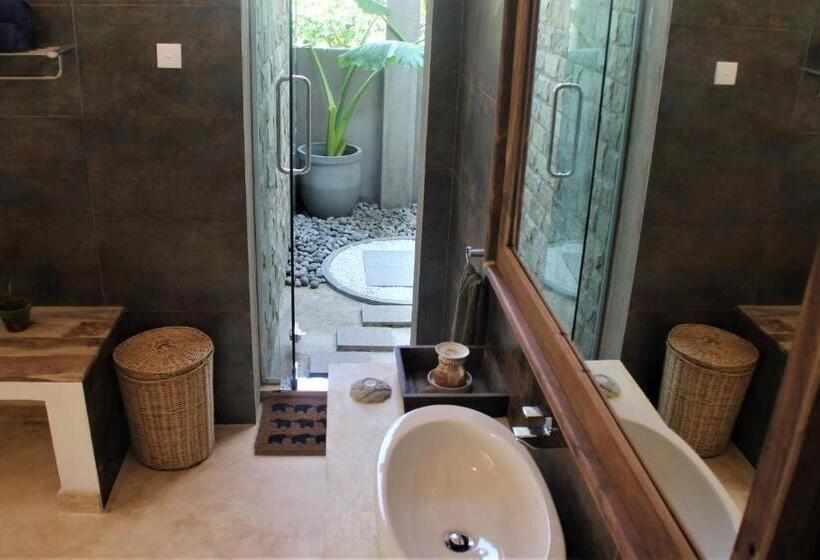 펜션 The Travellers Palm