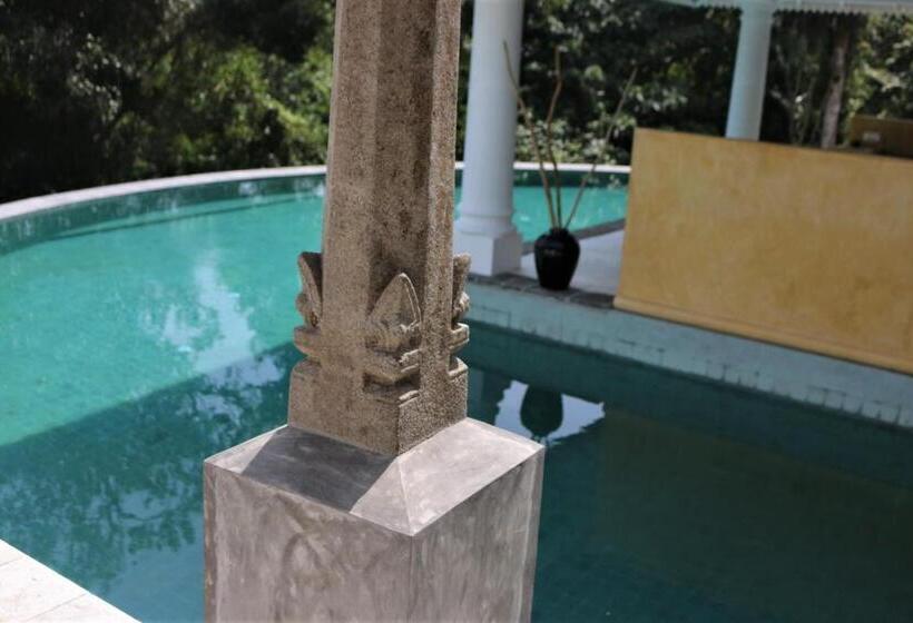 펜션 The Travellers Palm