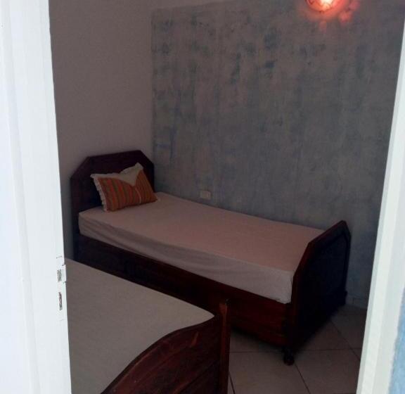 بنسيون Dar Haja Zekia