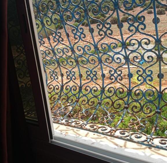 بنسيون Dar Haja Zekia