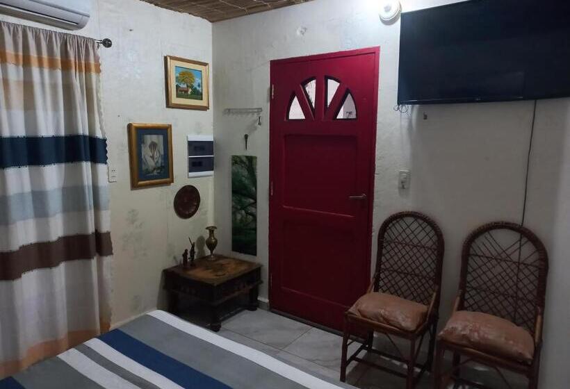 پانسیون La Petite Maison De Diana