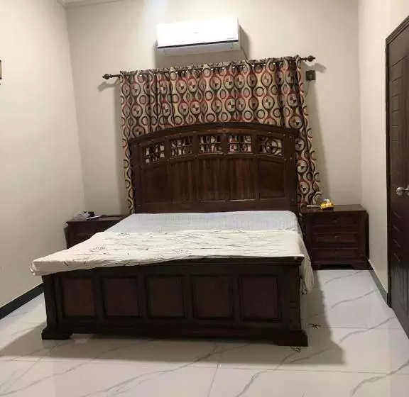 پانسیون Vorano Guest House Khi