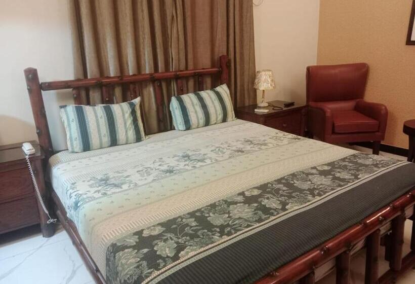 پانسیون Vorano Guest House Khi