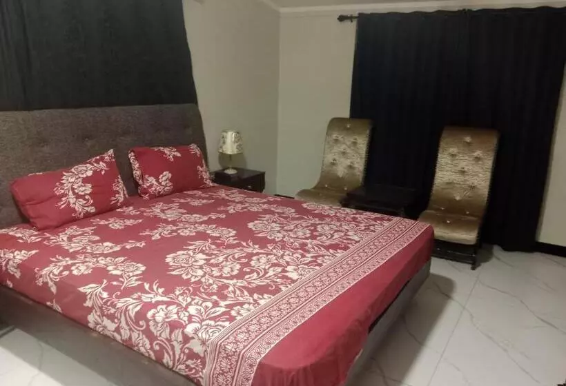 پانسیون Vorano Guest House Khi
