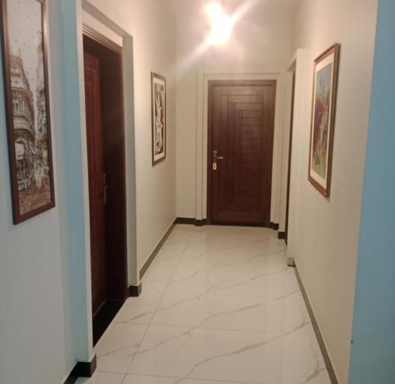 پانسیون Vorano Guest House Khi