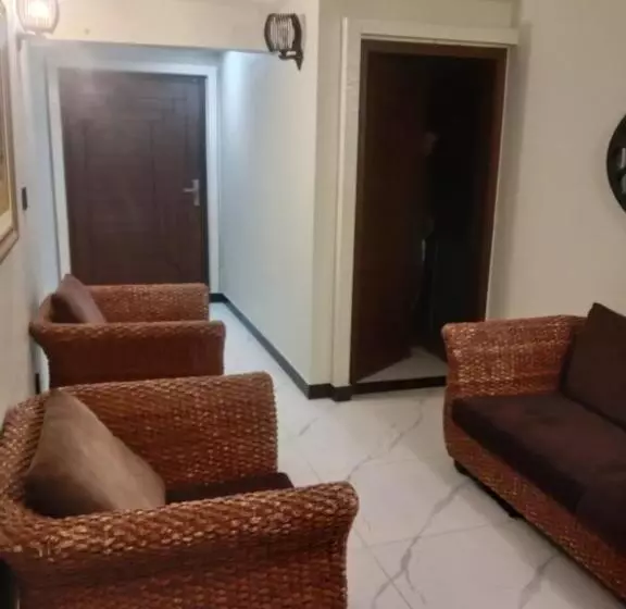پانسیون Vorano Guest House Khi