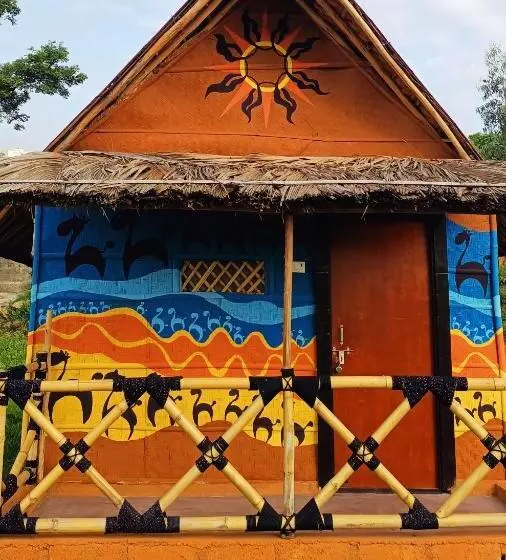 Lomakeskus Bodhi Sattva Yoga   Monk Stay