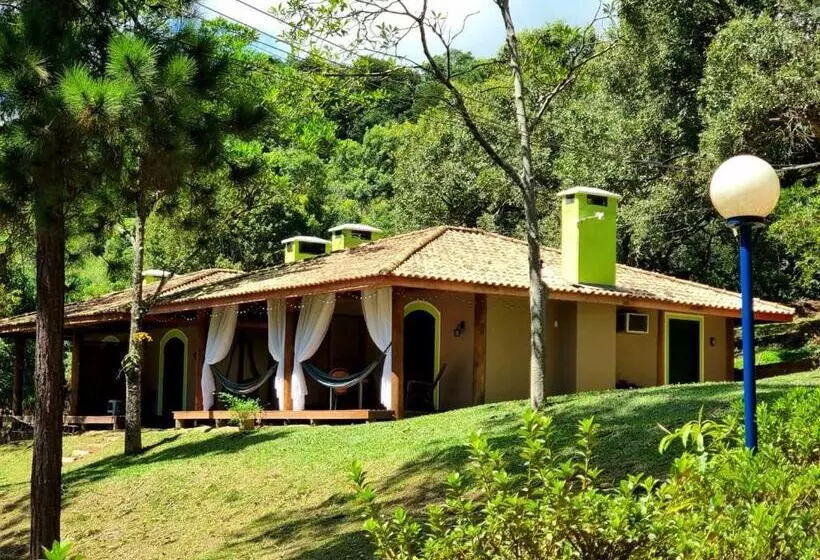 ユースホステル Cabanas Espada De São Jorge
