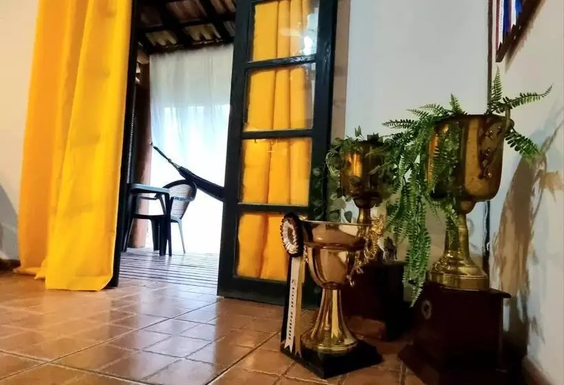 ユースホステル Cabanas Espada De São Jorge