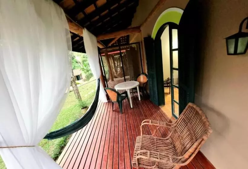 ユースホステル Cabanas Espada De São Jorge