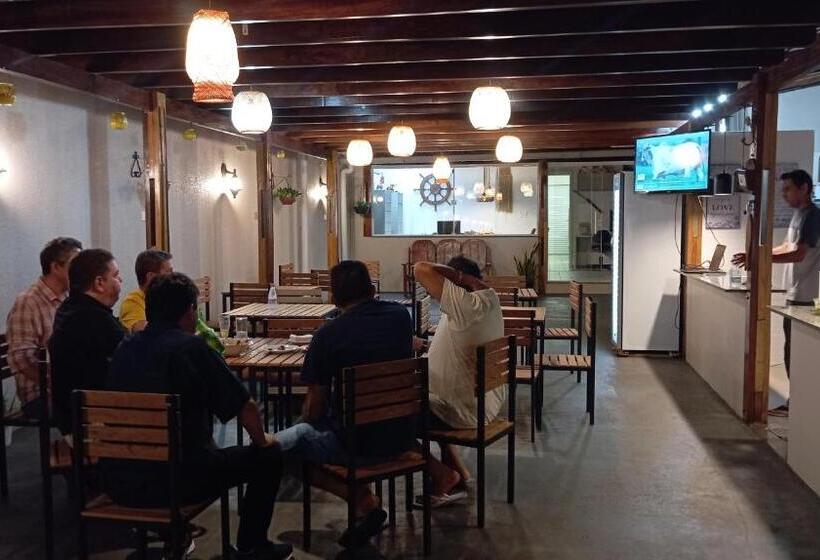 Angatu Hostel Service