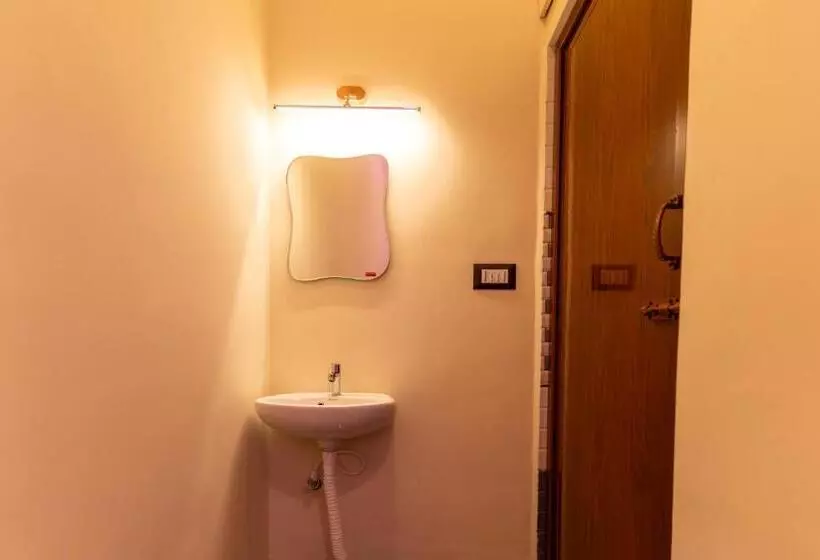 Hotelli Auro Beach Resort