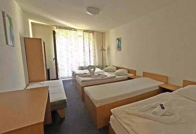 Hotelli Garni Fontána