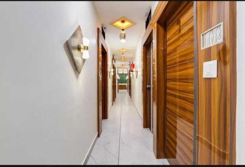 ホテル Sagun Inn Cg Road