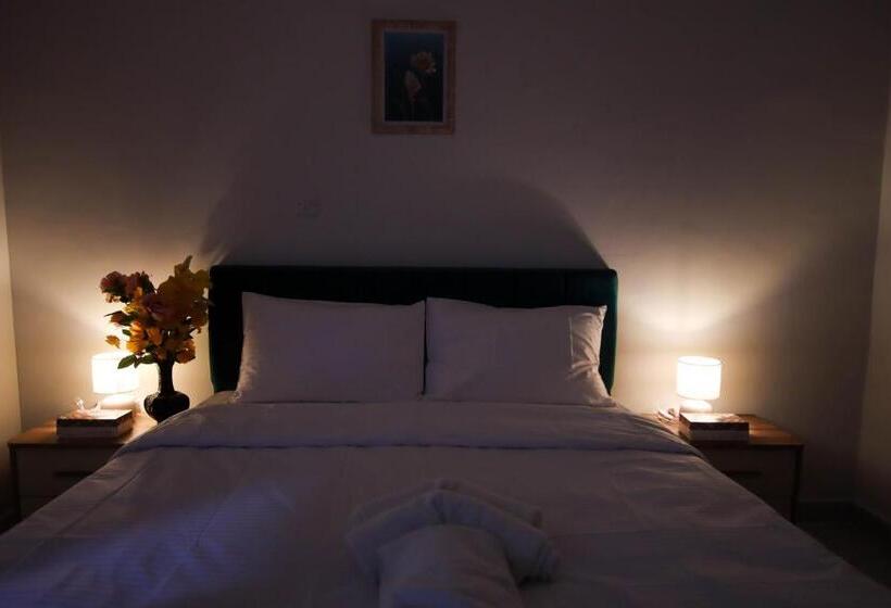 فندق Star Night Apartments