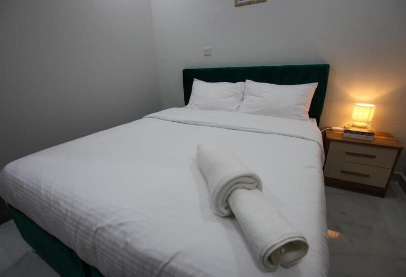 فندق Star Night Apartments