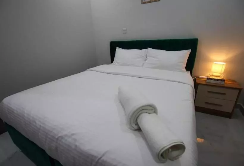 ホテル Star Night Apartments