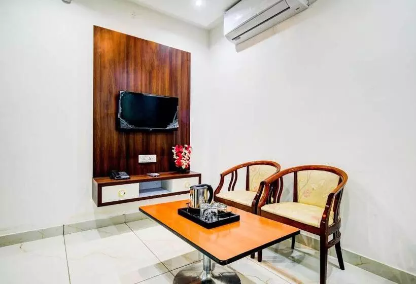 Super Hotel O Green Wood