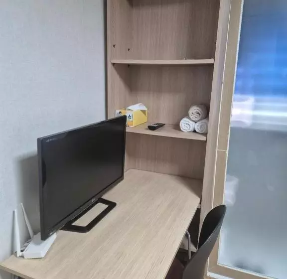 پانسیون Petit House