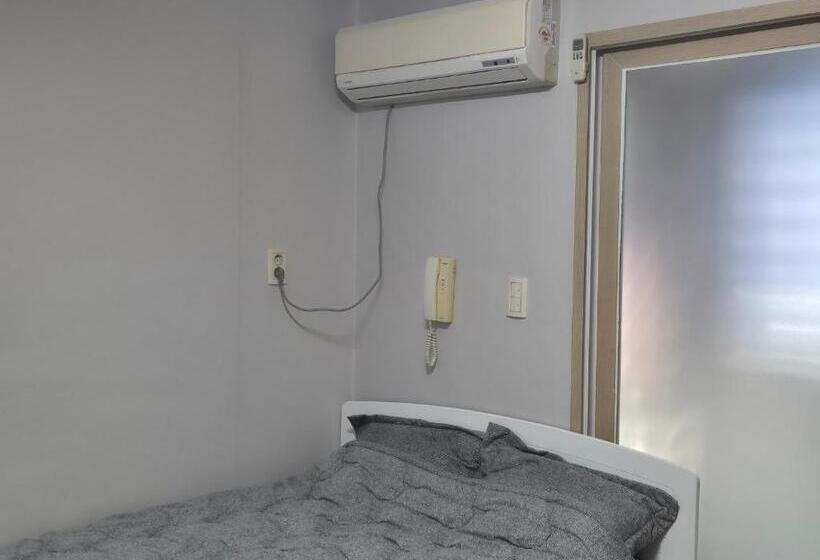 Pansiyon Petit House