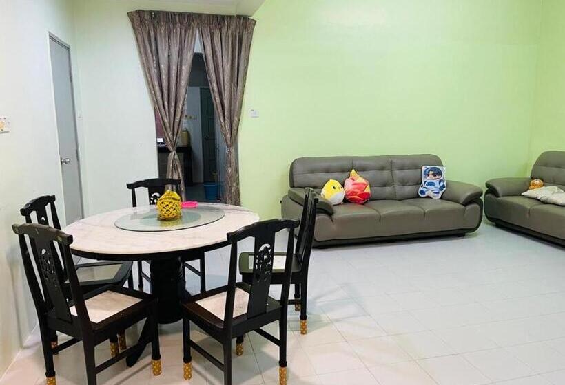 بنسيون Batang Kali Home Stay On The Hill