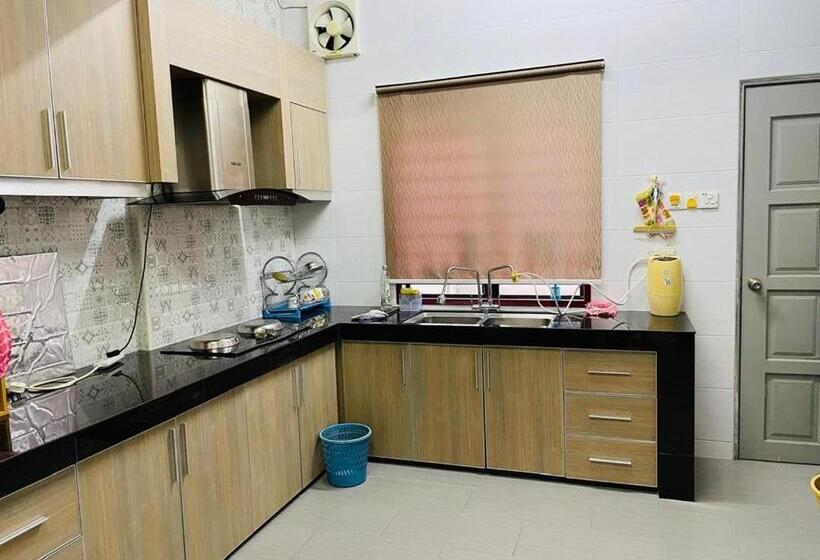 بنسيون Batang Kali Home Stay On The Hill