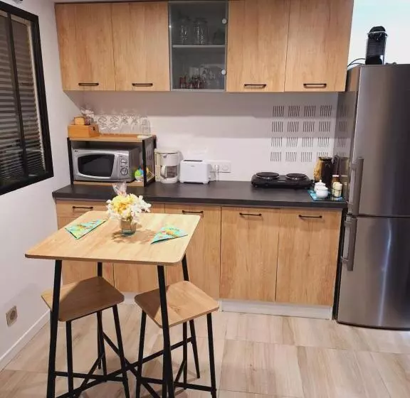 Majatalo Joli Studio 25m2 Avec Cuisine