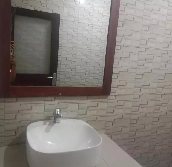 Majatalo Me Sari Guest House