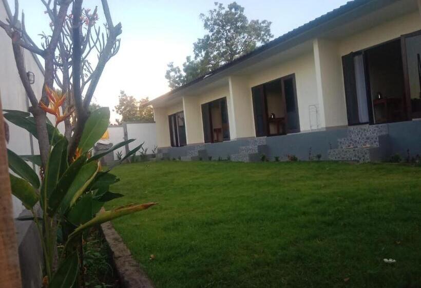 펜션 Me Sari Guest House