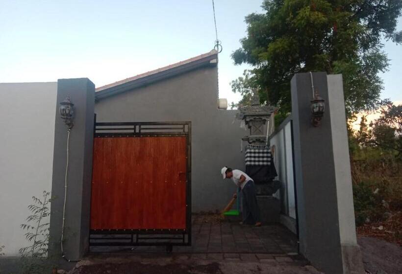 펜션 Me Sari Guest House