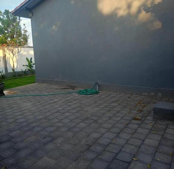 펜션 Me Sari Guest House