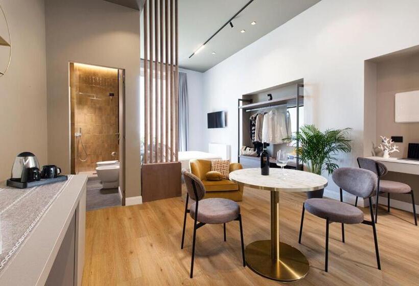 Vesuvius Palace Apart